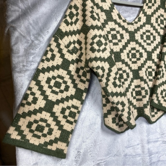 POL Knit Granny Square Double V Neck Sweater Size M Oversized Green - Picture 2 of 8